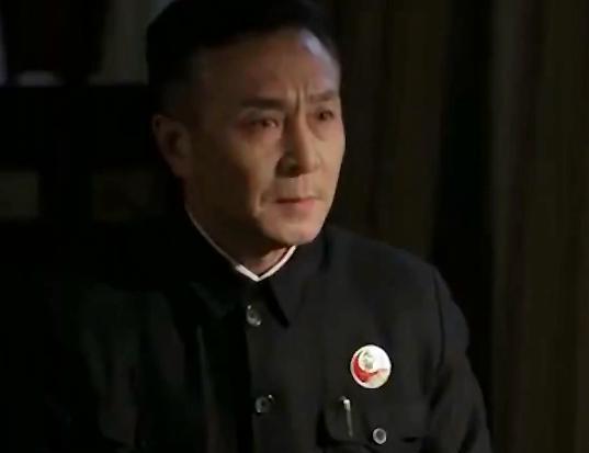 开云足球直播-周总理逝世21年后，中国银行核查账目时发现他名下存有巨额存款，一番调查后揭开了背后的真相