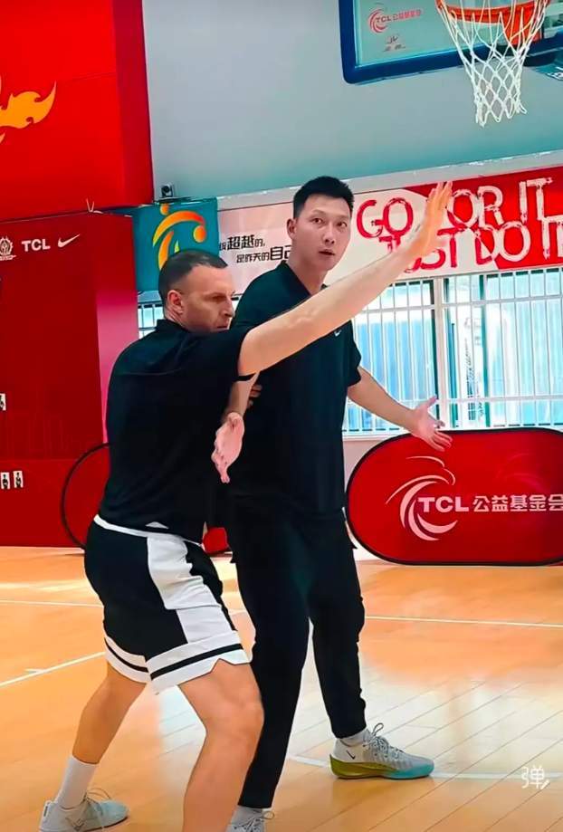 开云体育在线入口-恭喜广东，易建联终于回归了，重返球场，新岗位曝光，朱芳雨期待